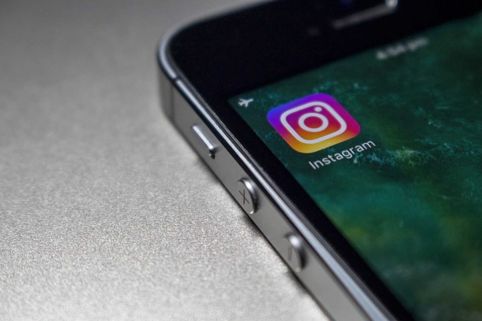 IG、FB跨平台聊天功能將於12月中旬起停用