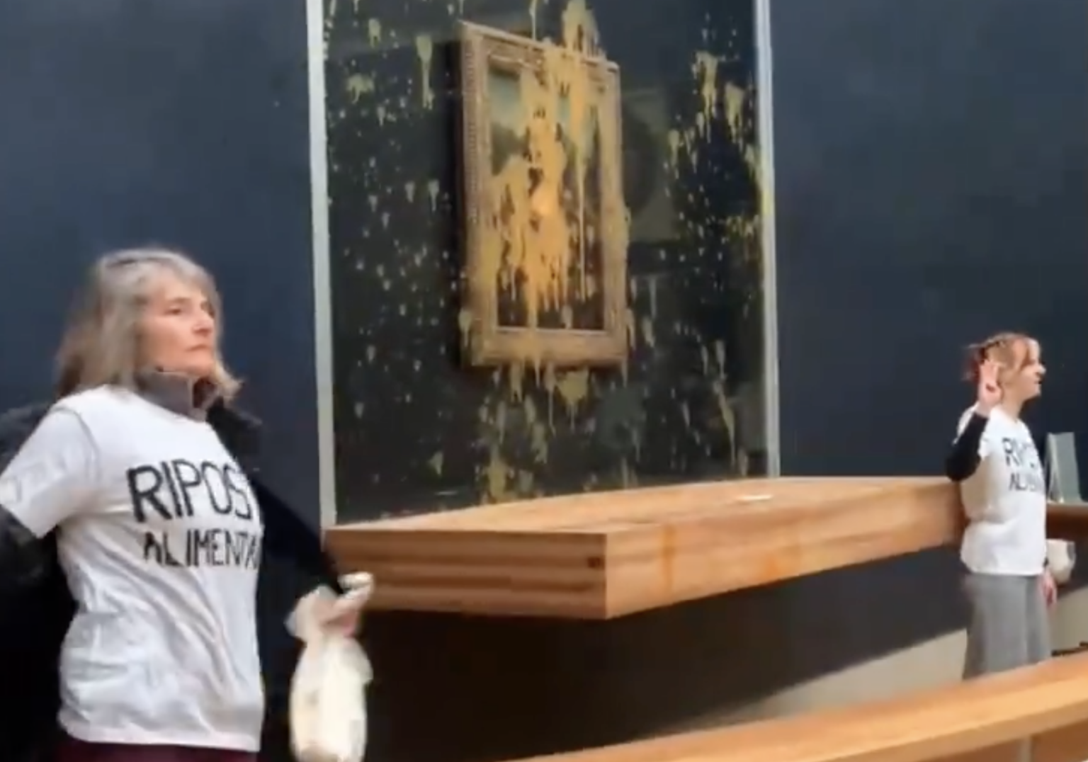 世界名畫「蒙娜麗莎」又遭破壞!羅浮宮保護措施成抗議無效關鍵