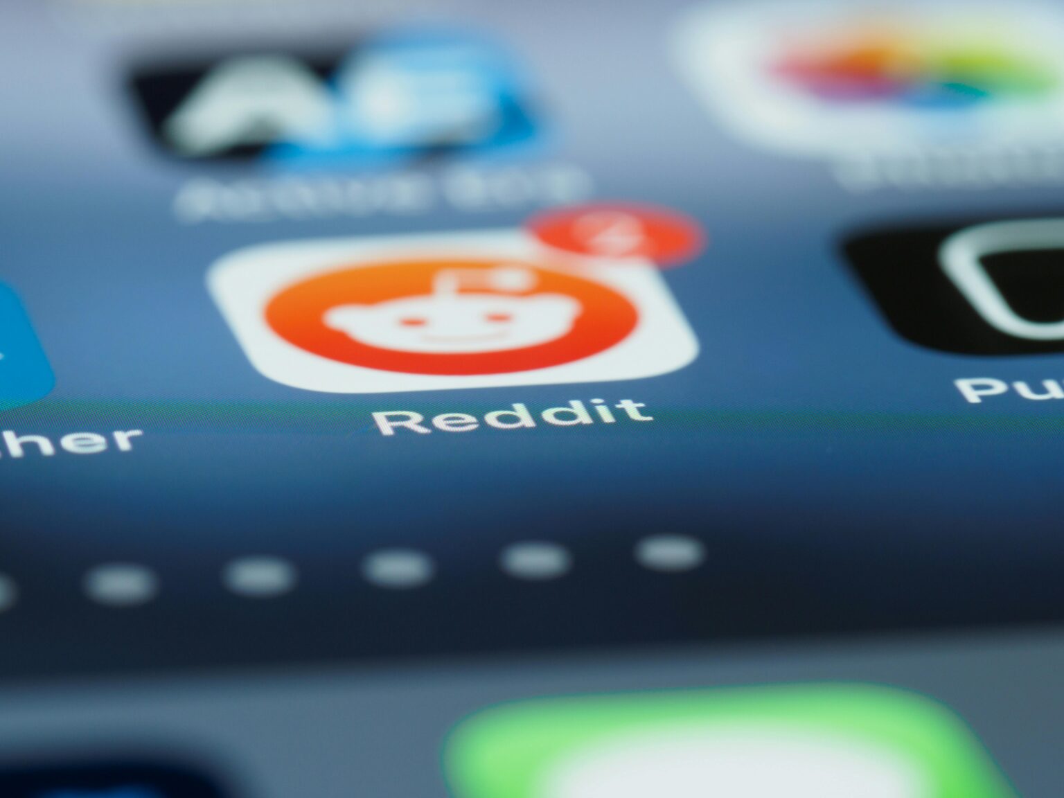 Reddit簽18億元授權協議 提供Google訓練AI模型